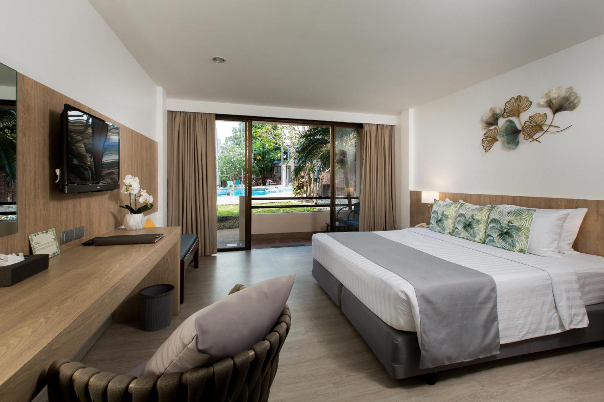 Superior Double Room Pool Wing,1525343971:JPEG